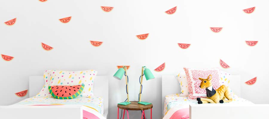 کاغذ دیواری با طرح تابستانه برای اتاق دختر نوجوان و جوان